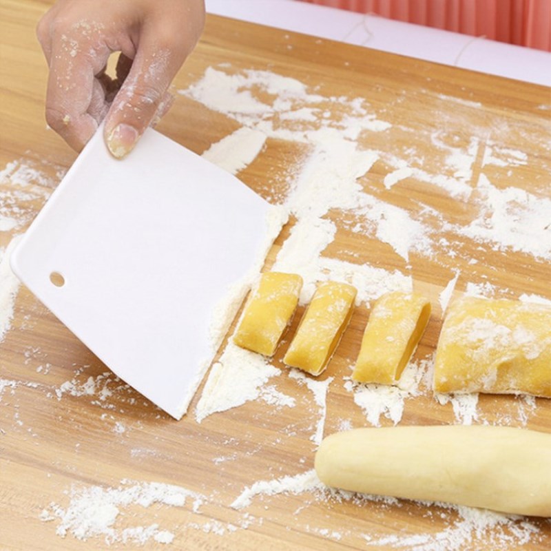 1 Pc Trapezoid Cream Cake Scraper Dough Cutter Baking Accessories Baking Tools Cake Spatula