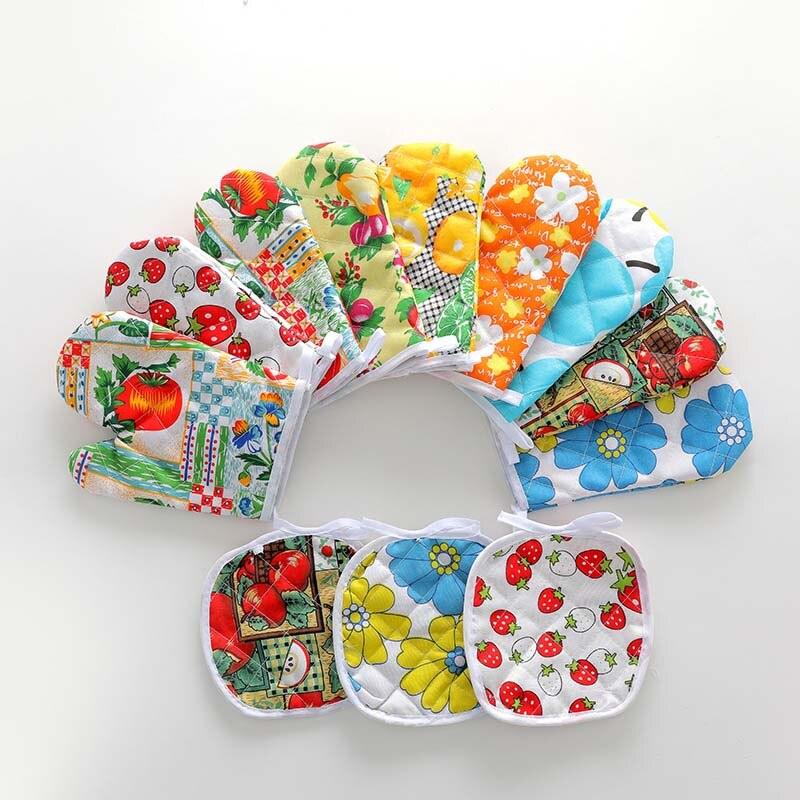 2 Piece/Set Cute Fashion Cartoon Animal Bear Kitchen Cooking Microwave Baking BBQ Oven Potholders