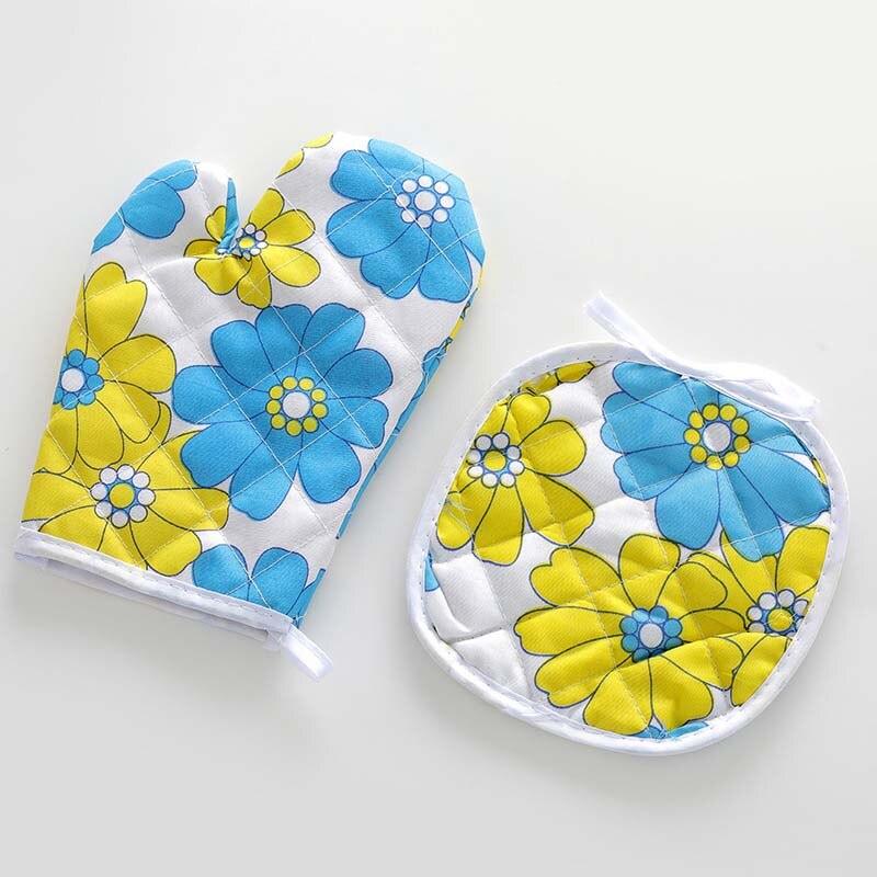 2 Piece/Set Cute Fashion Cartoon Animal Bear Kitchen Cooking Microwave Baking BBQ Oven Potholders