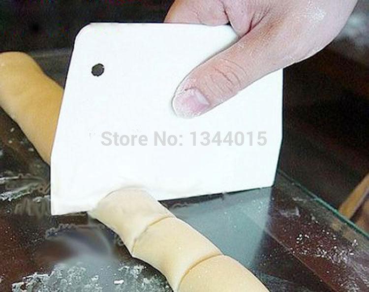 Christmas Kitchen Tools Trapezoidal  Shape Plastic Cake Smoother Cake Scraper Classic Fondant