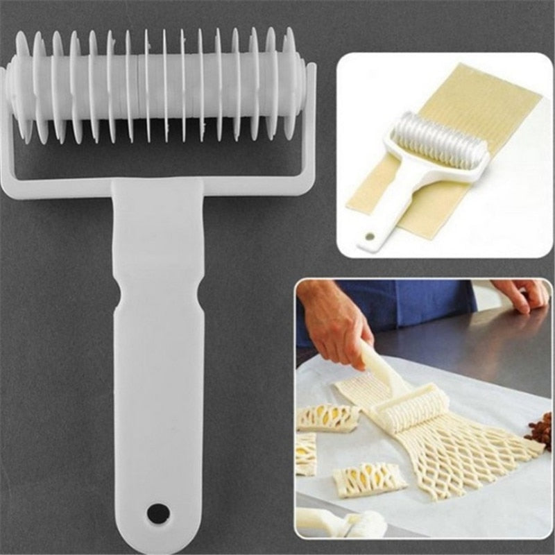Baking tools large pie pizza cookie cake cutter decoration roller for dough Pastry Plastic