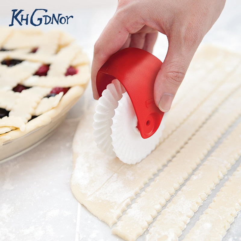 KHGDNOR Pastry Wheel Cutter Plastic Lattice Cutter Pie Crust Ravioli Roller Pastry Crimper Knife